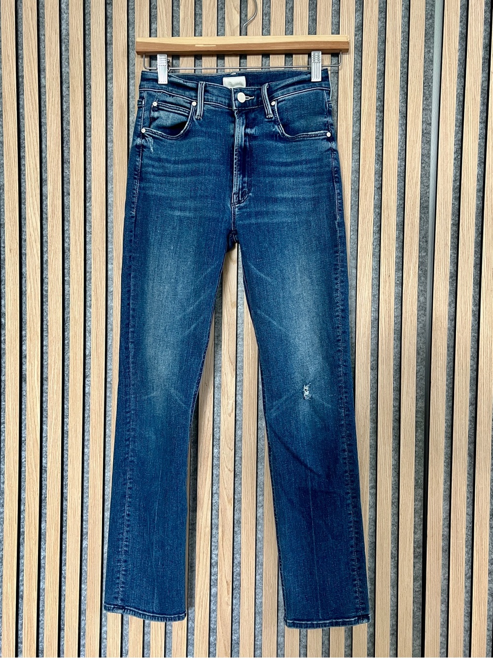 MOTHER The Dazzler Hoover Get Along Jeans Size 26 High Rise Straight